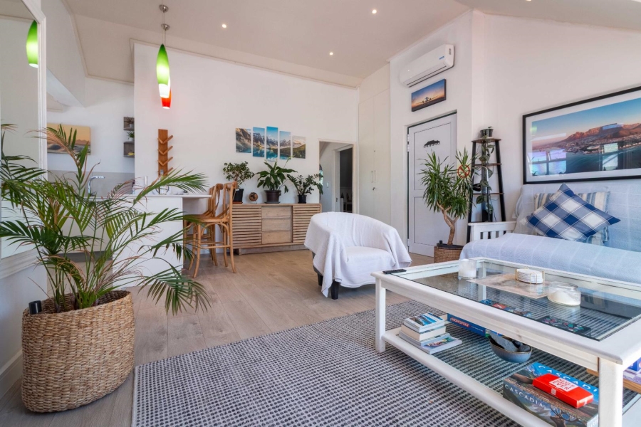 1 Bedroom Property for Sale in Gardens Western Cape